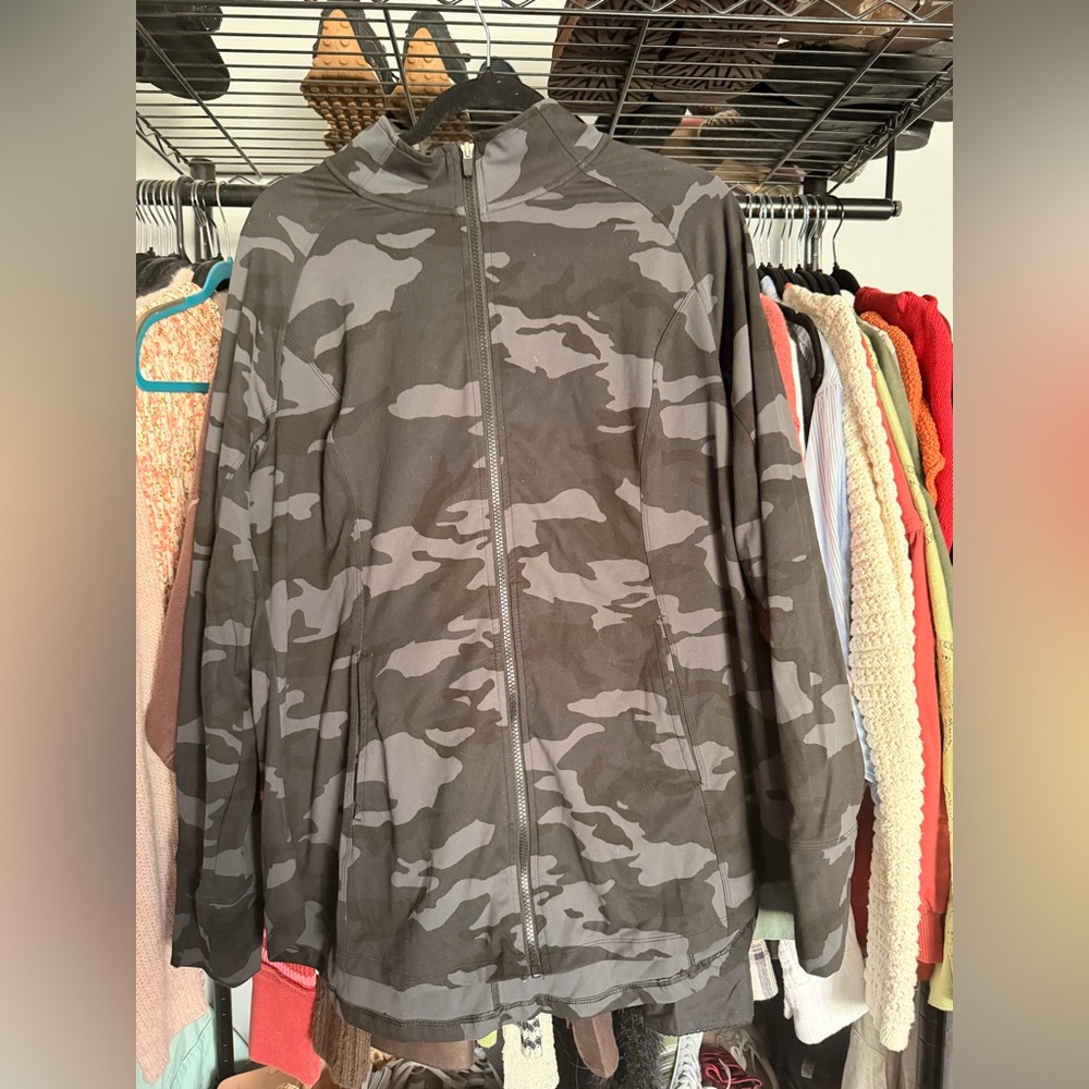 Livi for Lane Bryant Black and Grey Camouflage Jacket